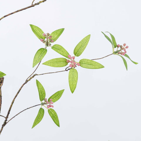 45" BERRY LEAF SPRAY