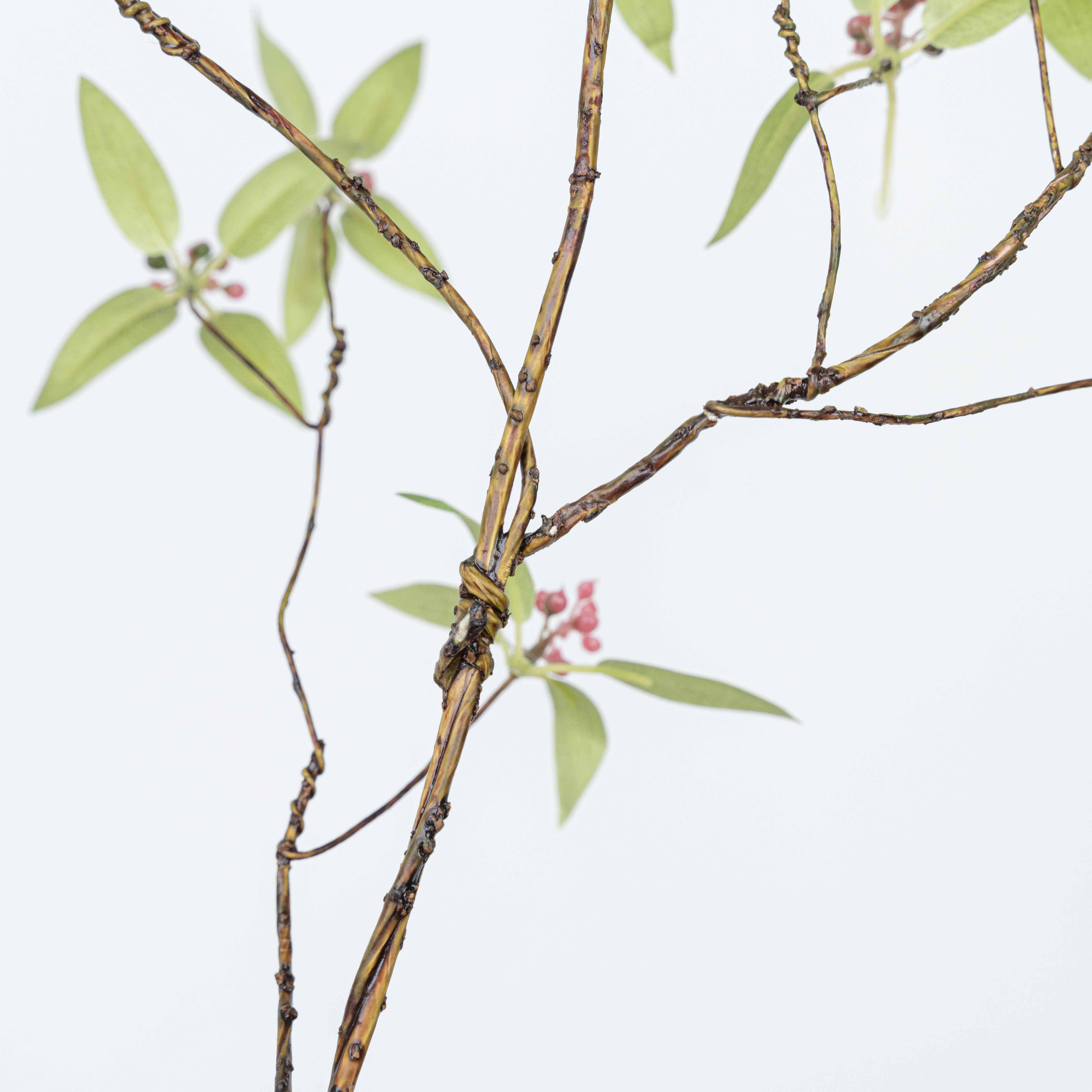 45" BERRY LEAF SPRAY