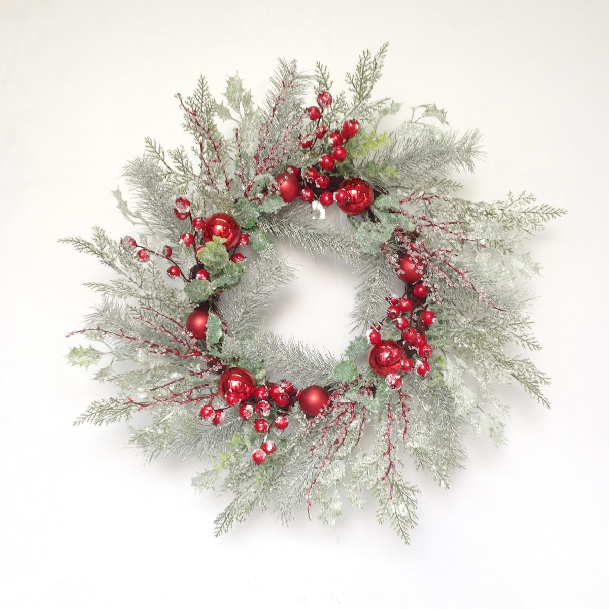 24" BALL BERRY HOLLY TWIG WREATH