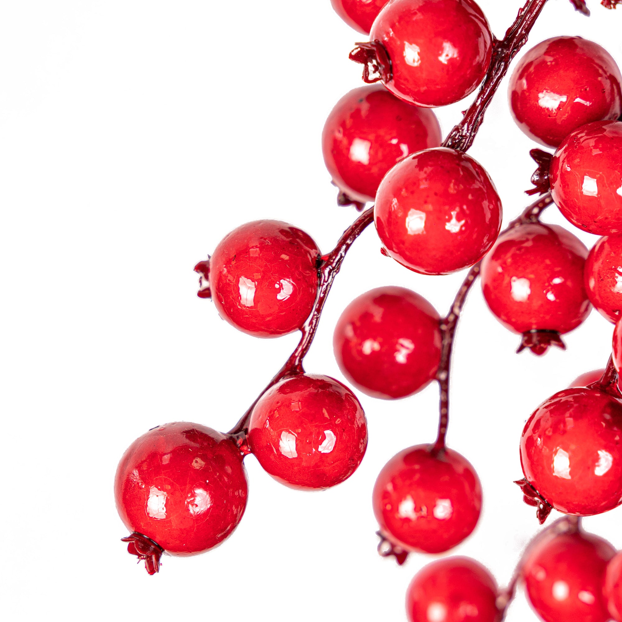60" 18-20MM WATERPROOF BERRY GARLAND